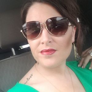 Meet your Posher, Cheri